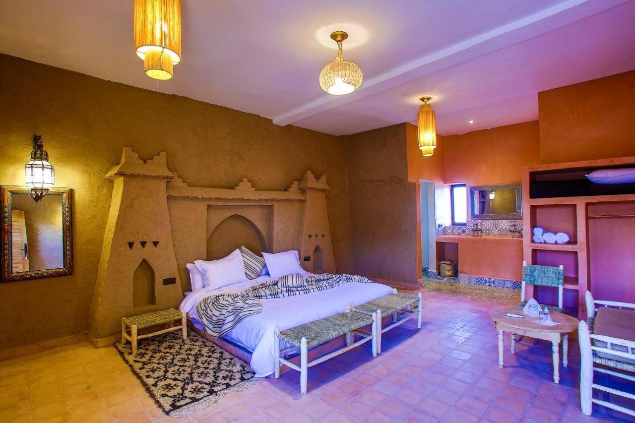 Riadsuerteloca Merzouga Hassilabied Exterior foto Suite