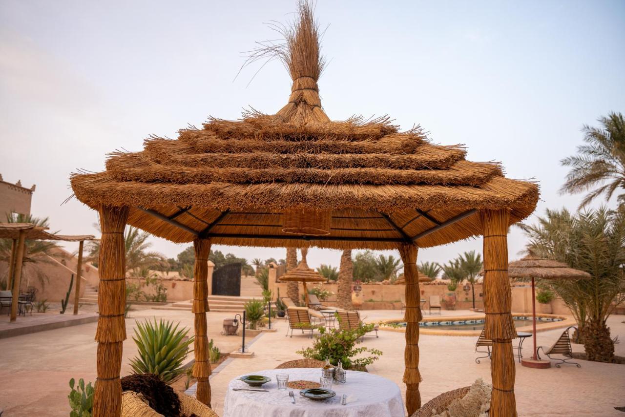 Riadsuerteloca Merzouga Hassilabied Exterior foto Al-Qasr Al-Wazzan