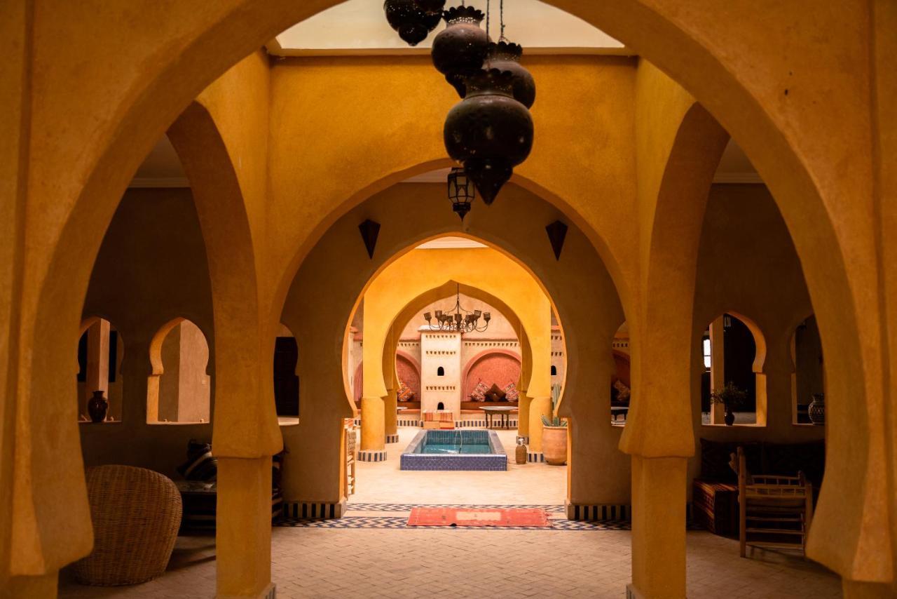 Riadsuerteloca Merzouga Hassilabied Exterior foto Interior of the Riad