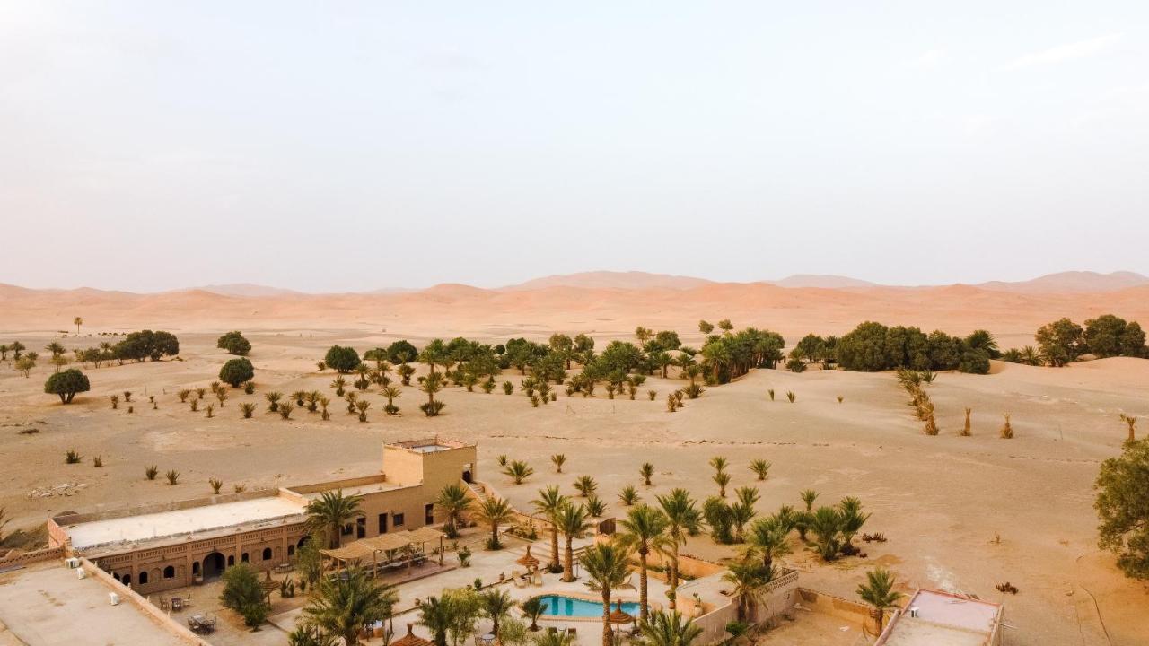 Riadsuerteloca Merzouga Hassilabied Exterior foto Al-Ghuwariyah