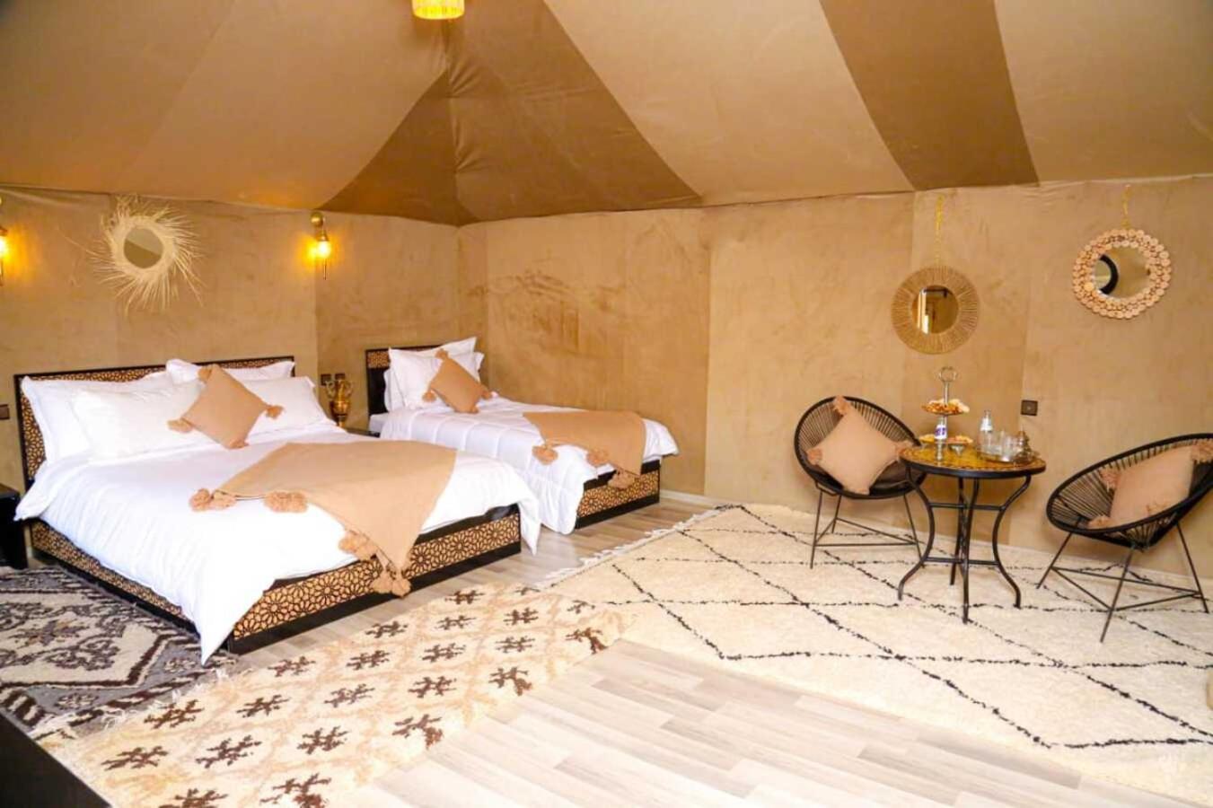 Riadsuerteloca Merzouga Hassilabied Exterior foto Luxury tent interior