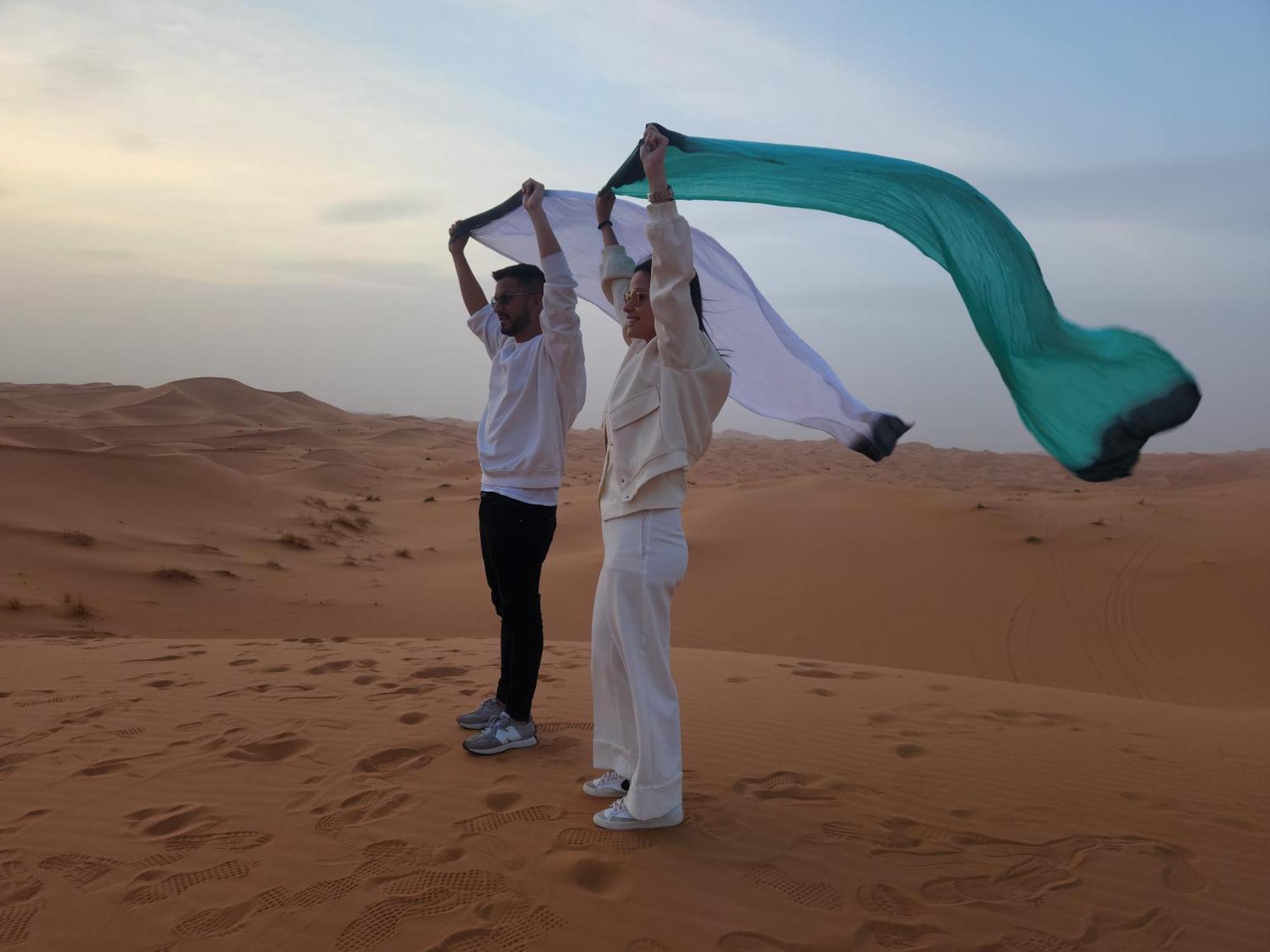 Riadsuerteloca Merzouga Hassilabied Exterior foto The flag of the United Arab Emirates